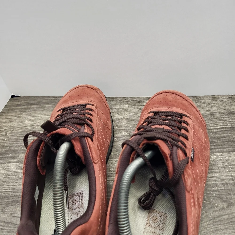 Oboz Footwear gently used